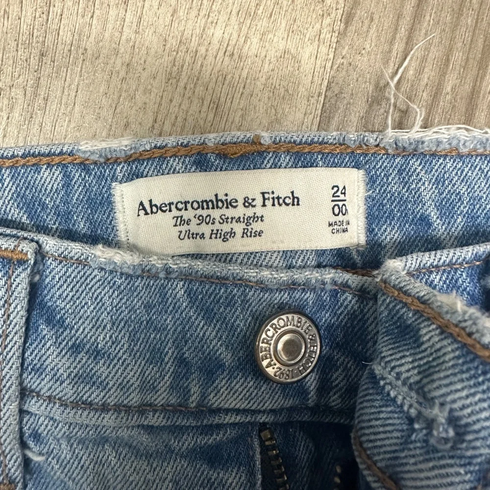 Abercrombie 90s Straight Ultra High Rise Size 24" - Picture 5 of 7